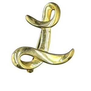 Gold Tone Script L Brooch Fashion Pin